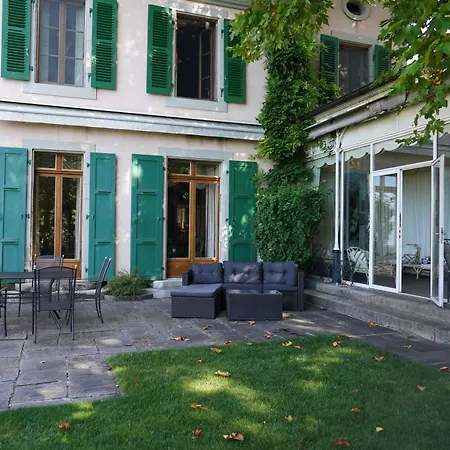 Le Chateau ヴィラ Lavigny