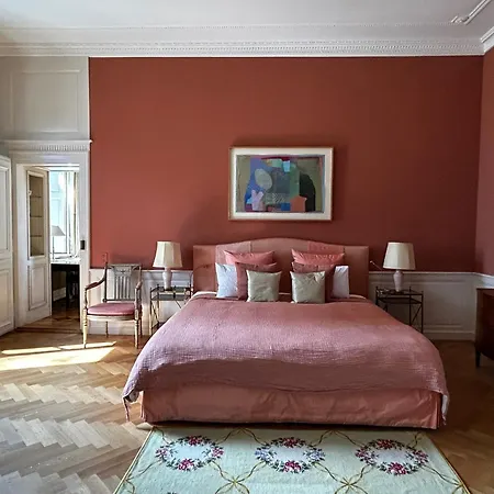 Le Chateau Villa *