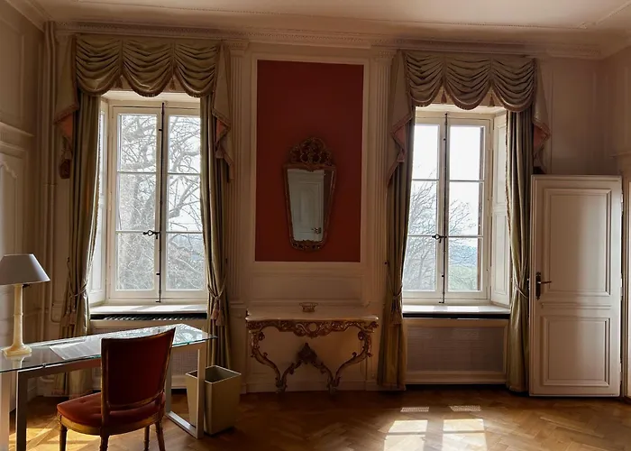 Le Chateau * Lavigny