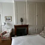 Le Chateau *