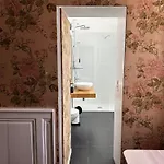 فيلة Le Chateau Lavigny