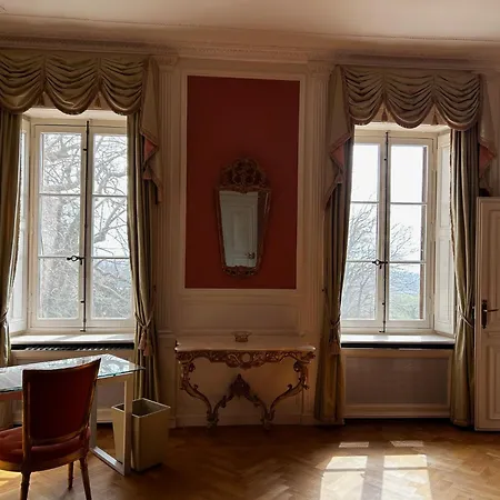Le Château * Lavigny