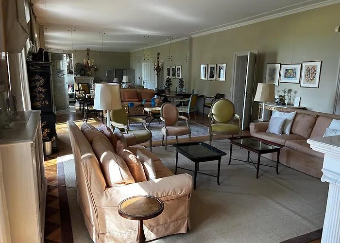 Le Chateau Villa Lavigny